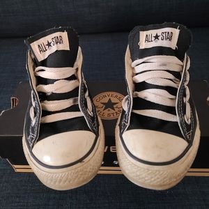 Used black converse